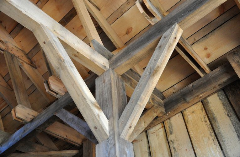 Belki z drewna klejonego – najlepszy wybór dla wymagających inwestorów