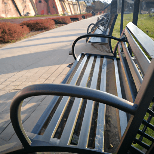 Ławki parkowe - trwałe i eleganckie - metalowe rozwiązania do Twojego parku